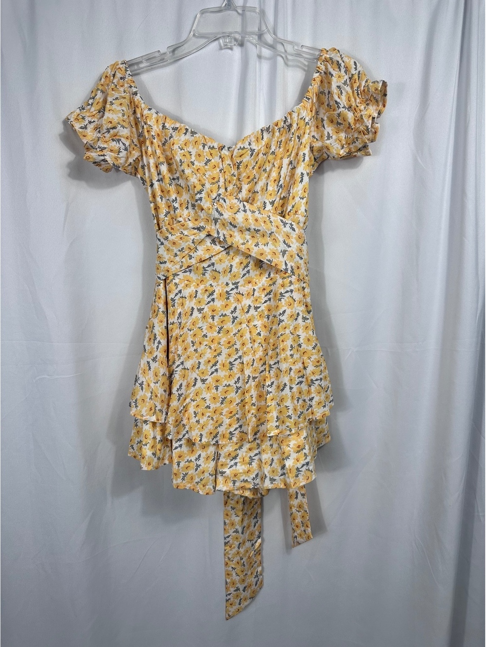 Dear Us Yellow Floral Puff Sleeve Romper with Waist Tie Size Medium